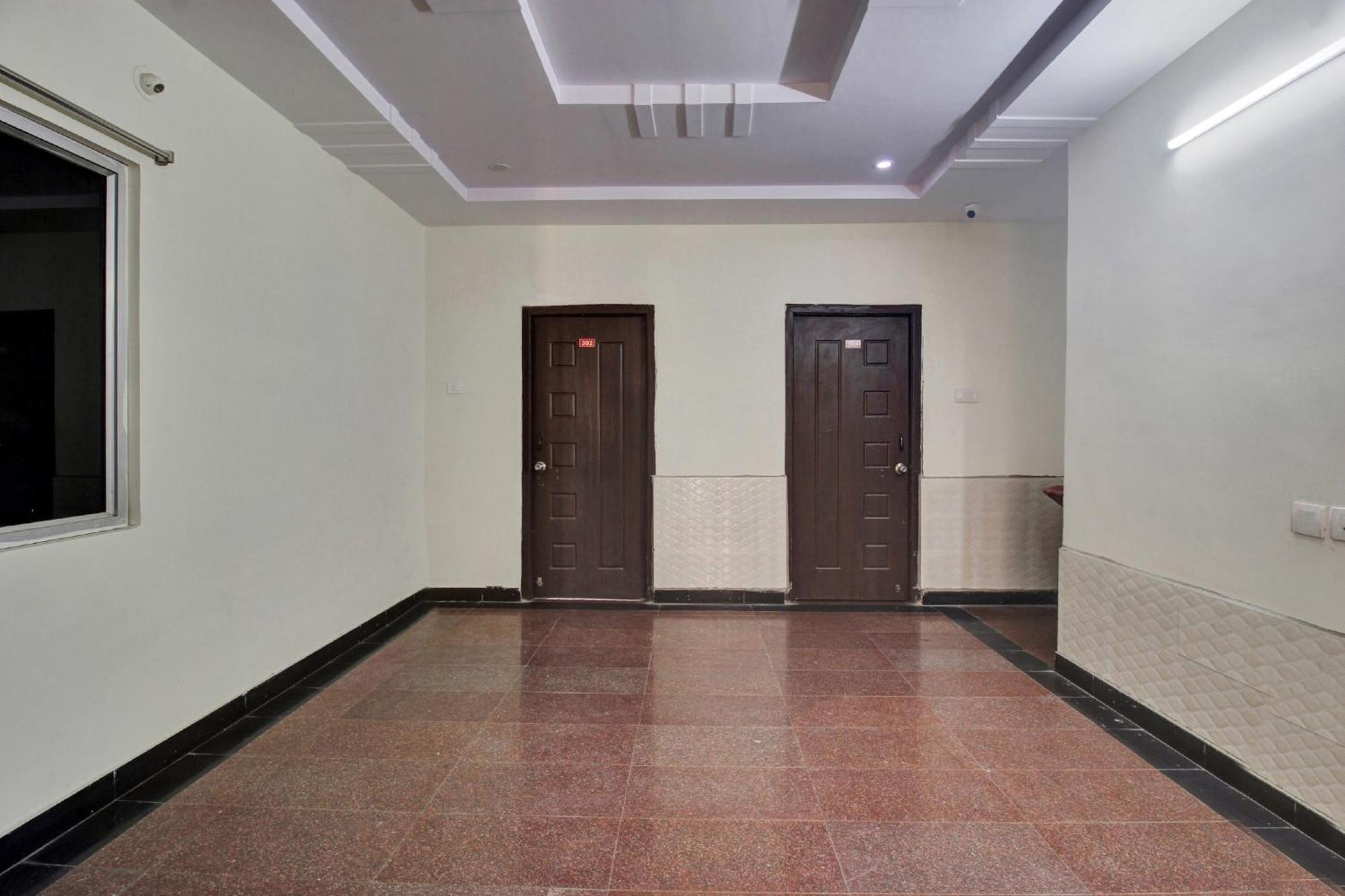 Hotel O Lavish Stay Sururnagar Luaran gambar