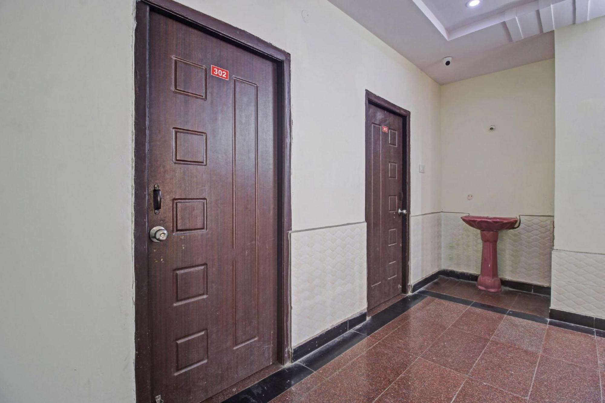Hotel O Lavish Stay Sururnagar Luaran gambar
